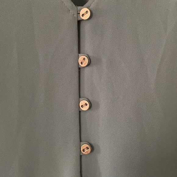 Loft new silky ruffle sleeve top - Picture 3 of 5